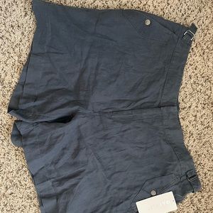 Athleta Voyager Linen Shorts (Navy) size 20